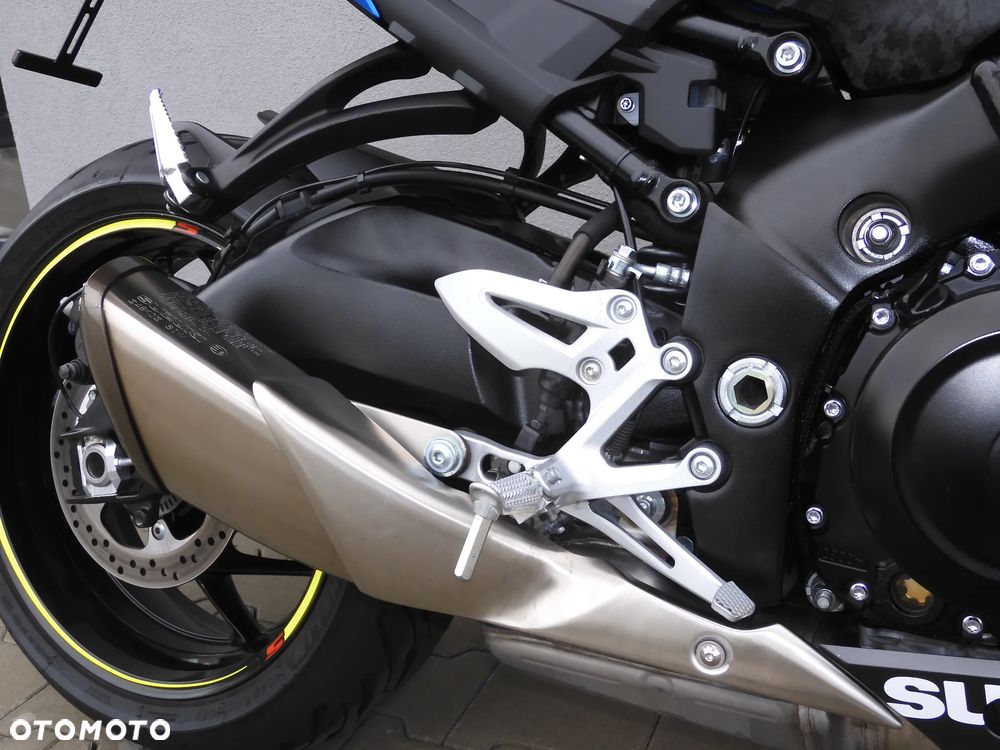 Suzuki GSX - 15