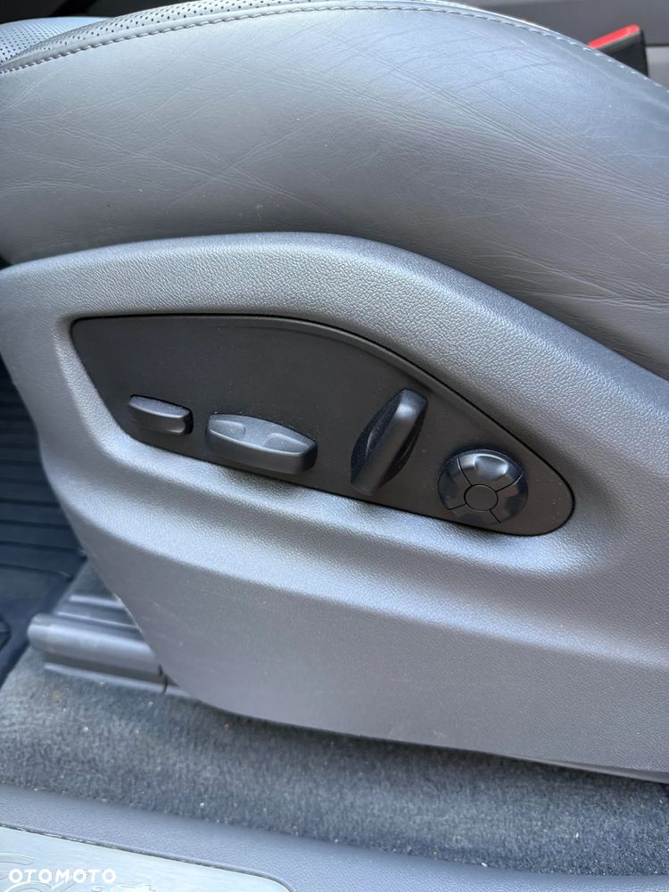 Porsche Cayenne E-Hybrid Platinum Edition - 17