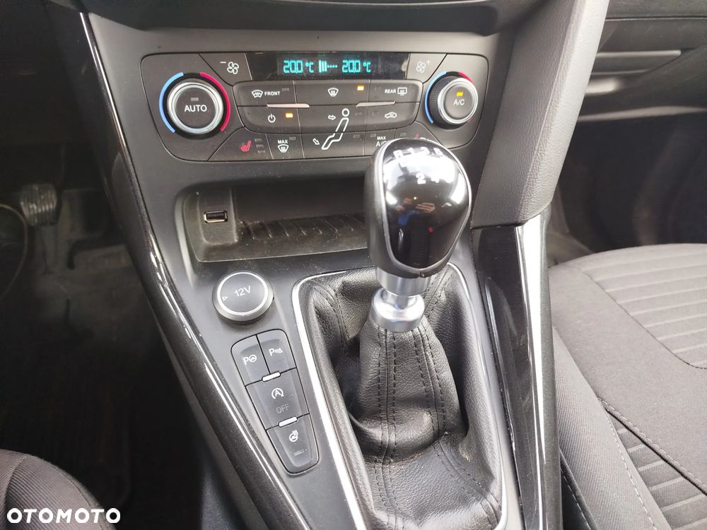 Ford Focus 1.5 EcoBoost Titanium - 10