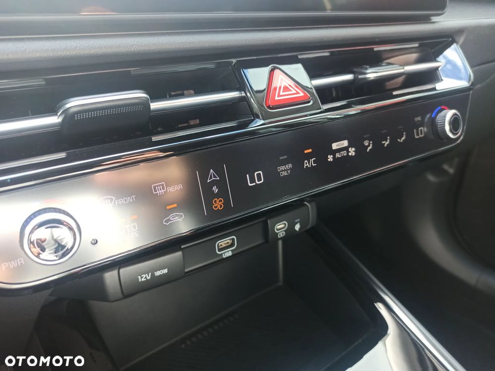 Kia Niro 1.6 GDI Hybrid Business Line - 22