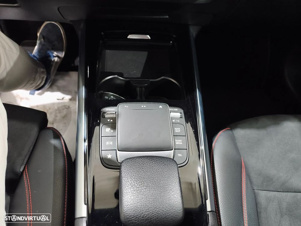 Mercedes-Benz GLA 250 e 8G-DCT AMG Line - 12