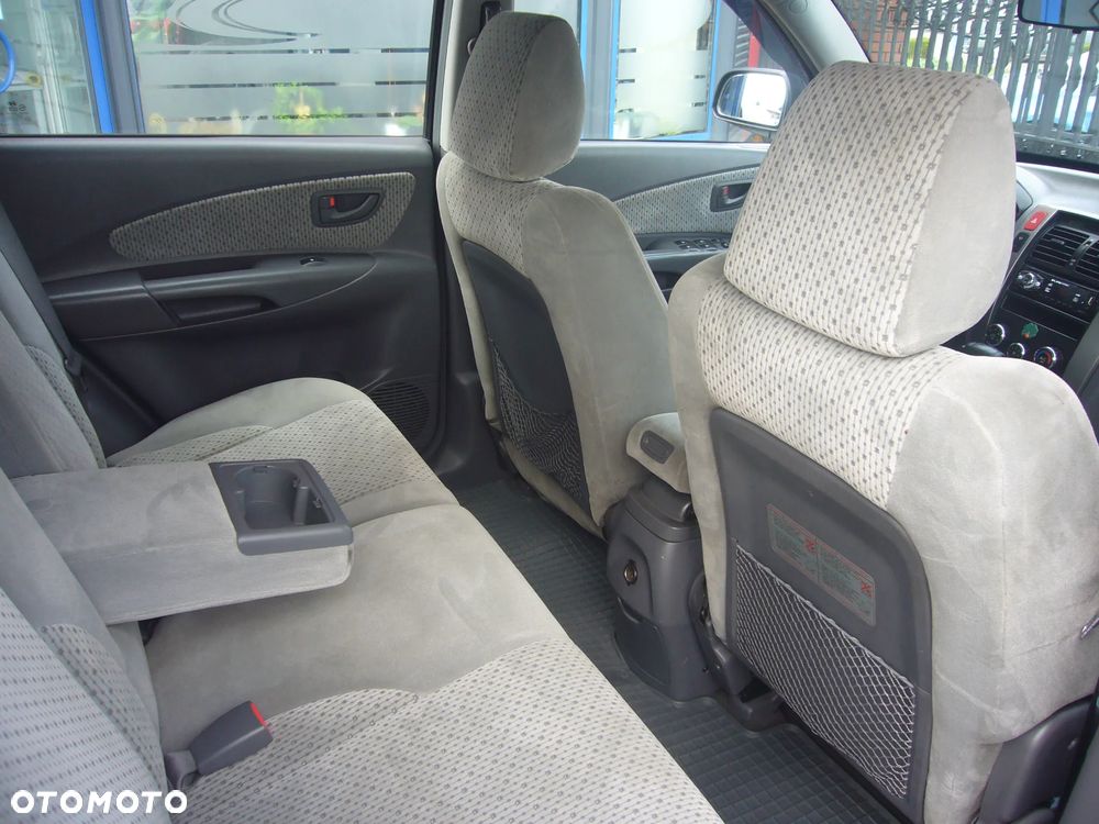 Hyundai Tucson 2.0 CRDi Elegance + - 16