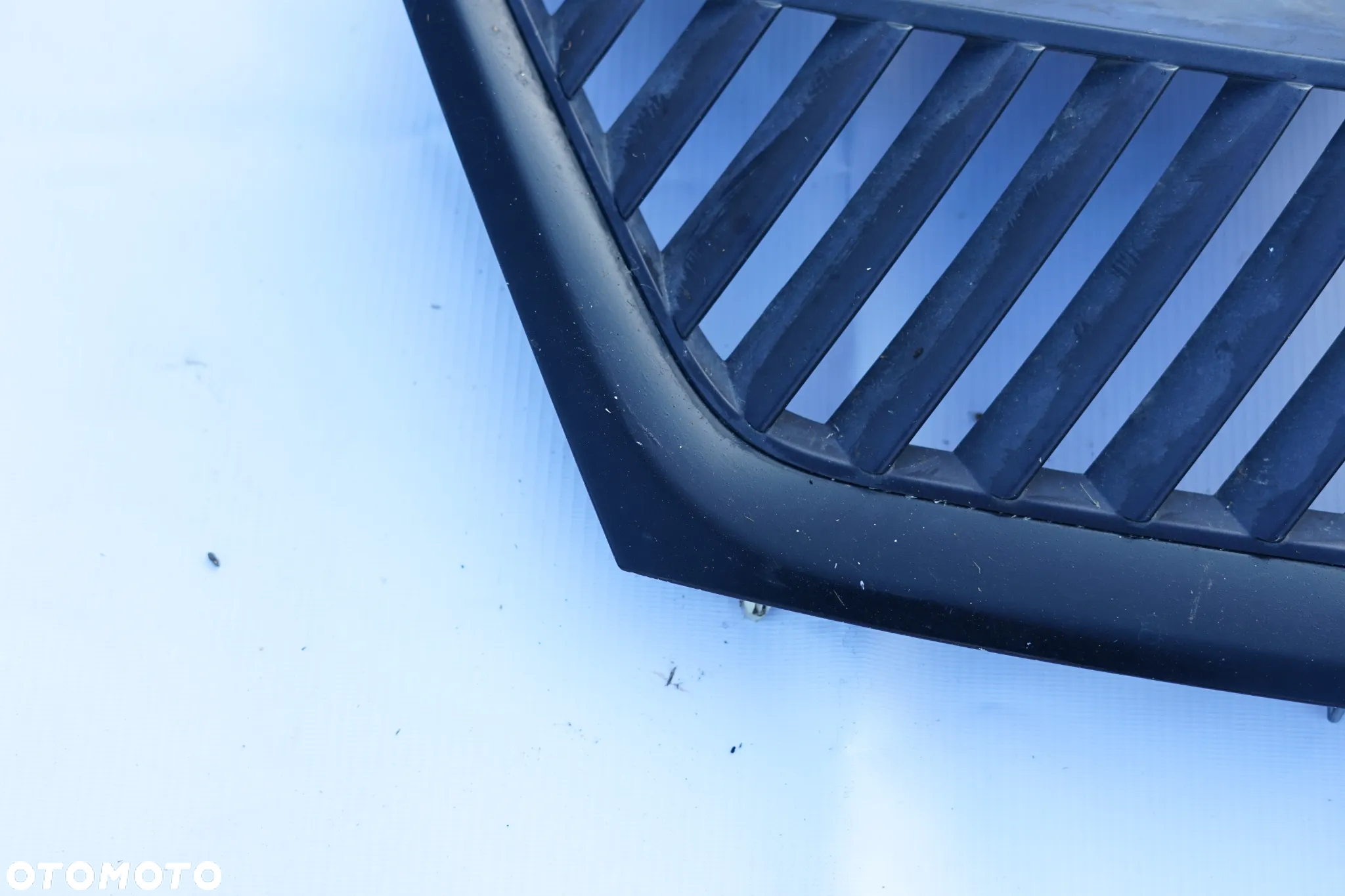 Grill atrapa chłodnicy Mitsubishi Outlander II - 2