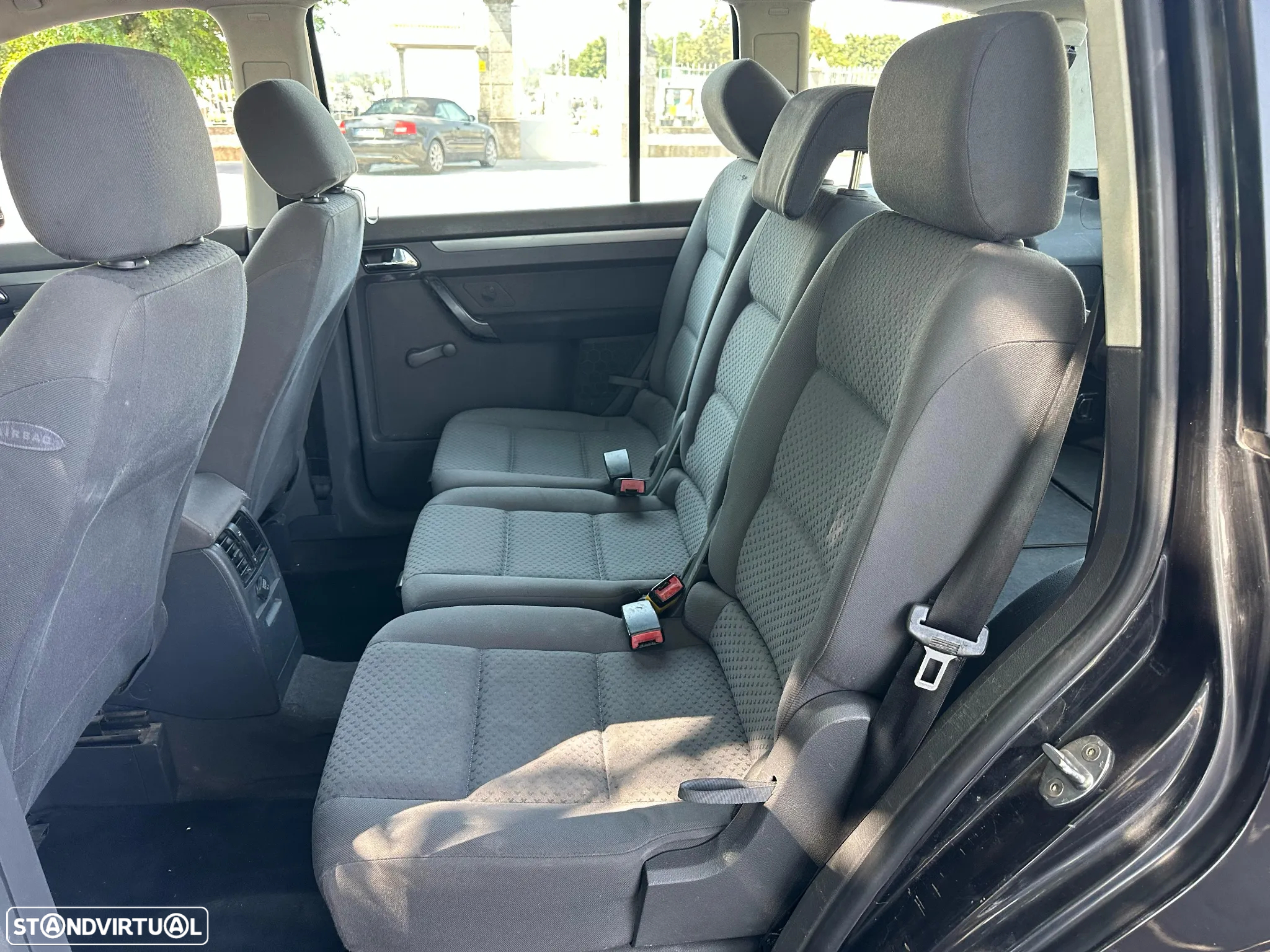 VW Touran 1.9 TDi Highline EC 7L - 17