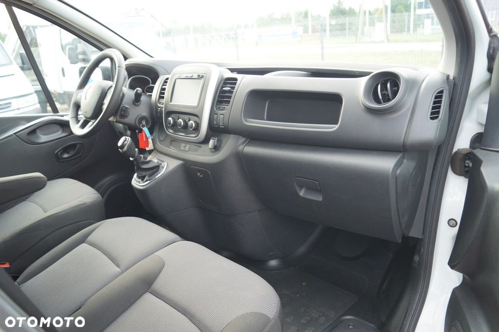 Renault Trafic - 19