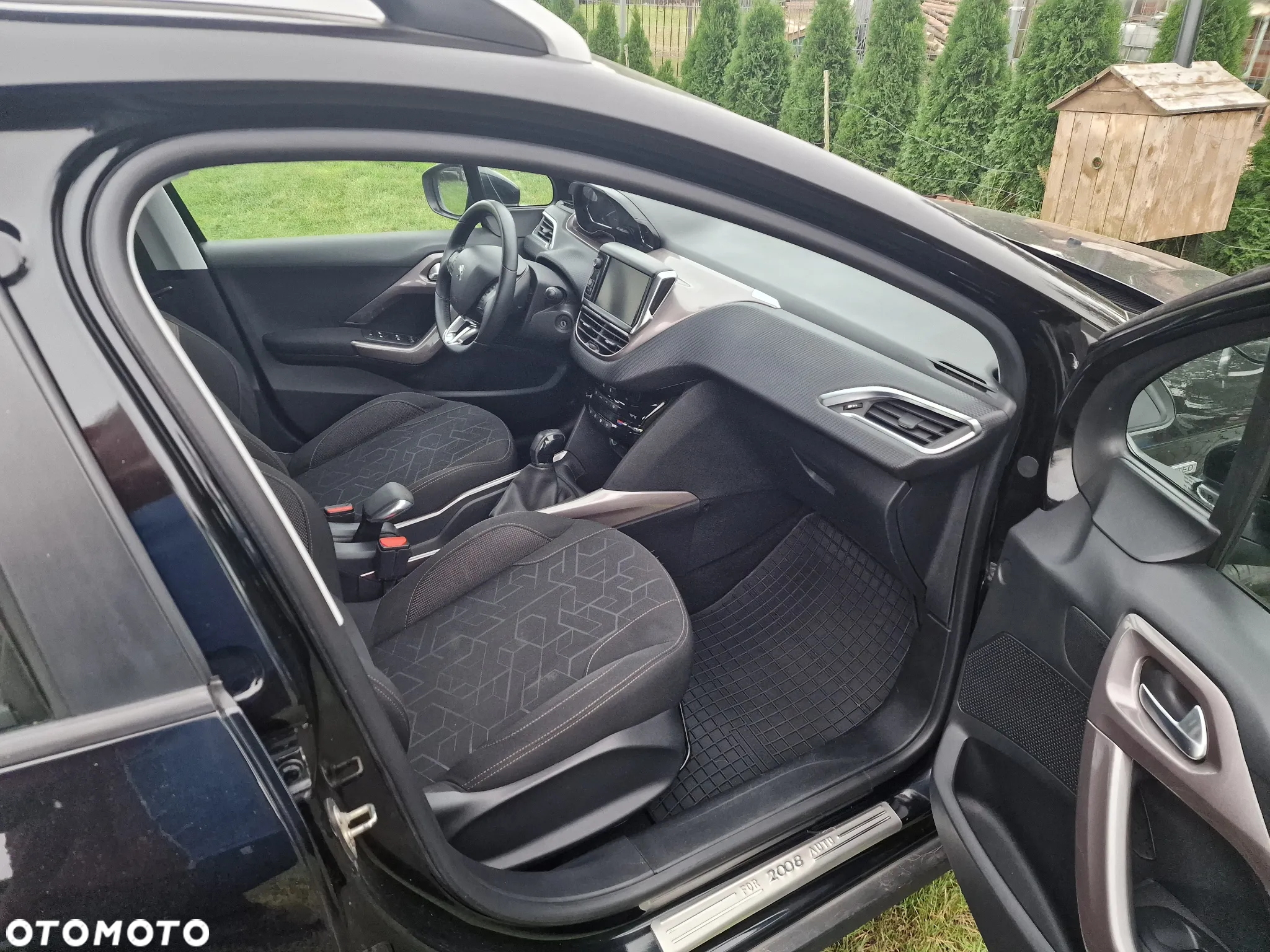 Peugeot 2008 - 11