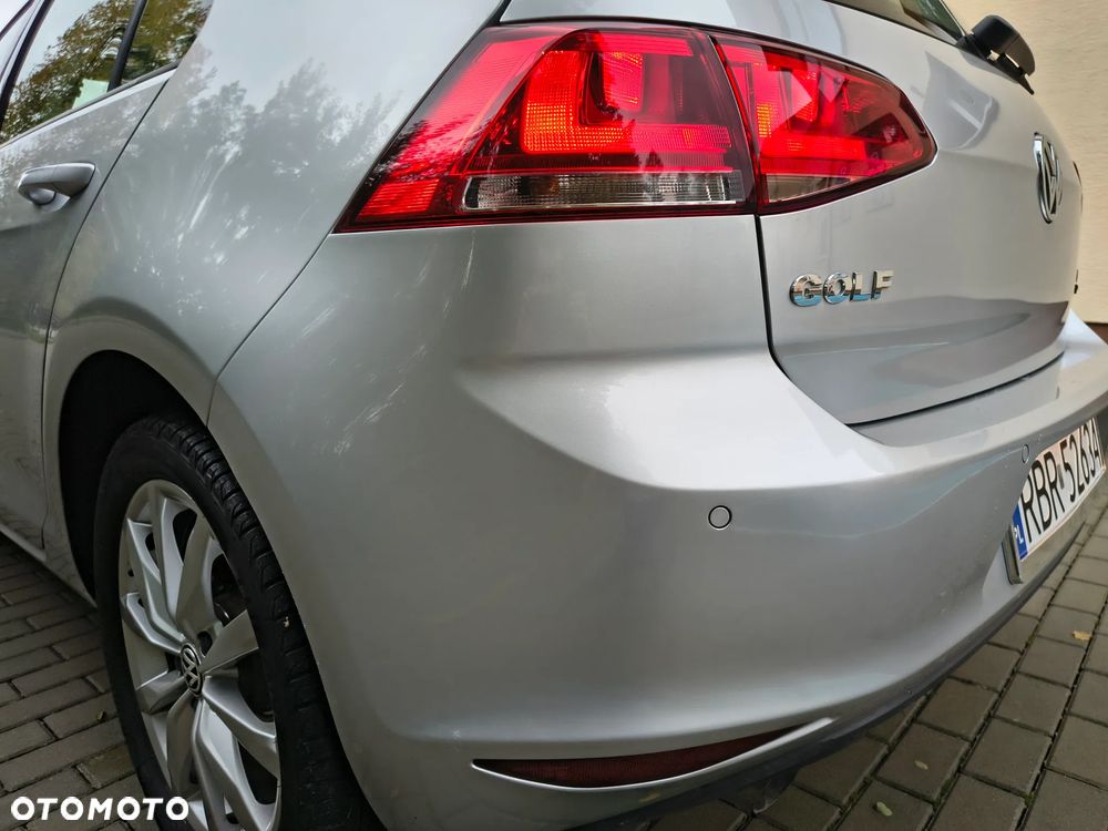 Volkswagen Golf 1.6 TDI BlueMotion Comfortline - 28