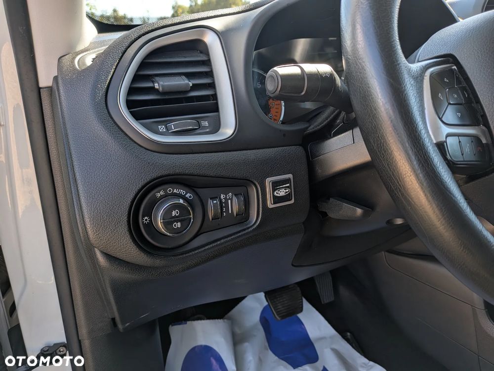 Jeep Renegade 1.4 MultiAir Limited 4WD S&S - 29