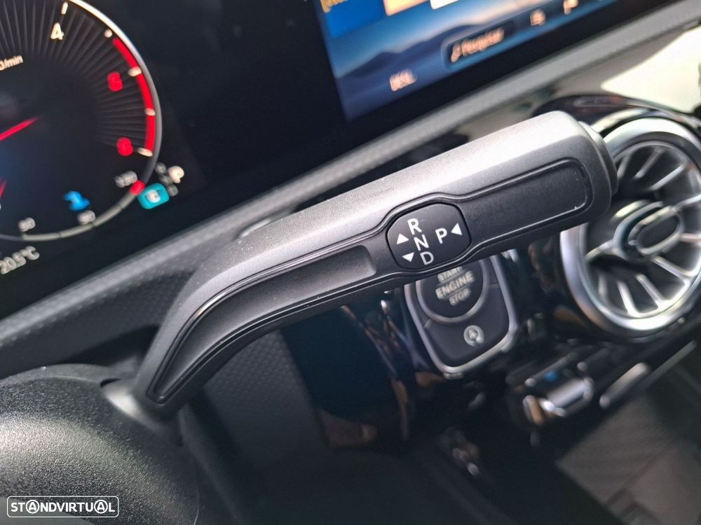 Mercedes-Benz CLA 180 d Shooting Brake AMG Line Aut. - 16