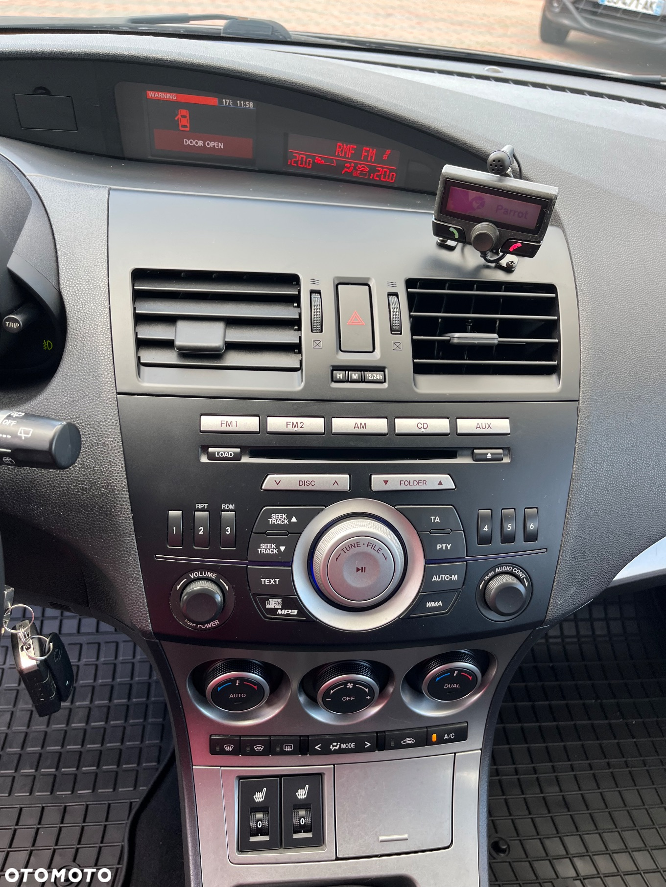 Mazda 3 1.6 Sport Active - 32