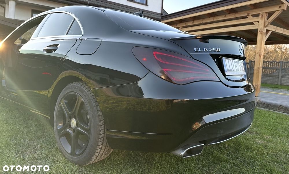 Mercedes-Benz CLA 250 7G-DCT - 7