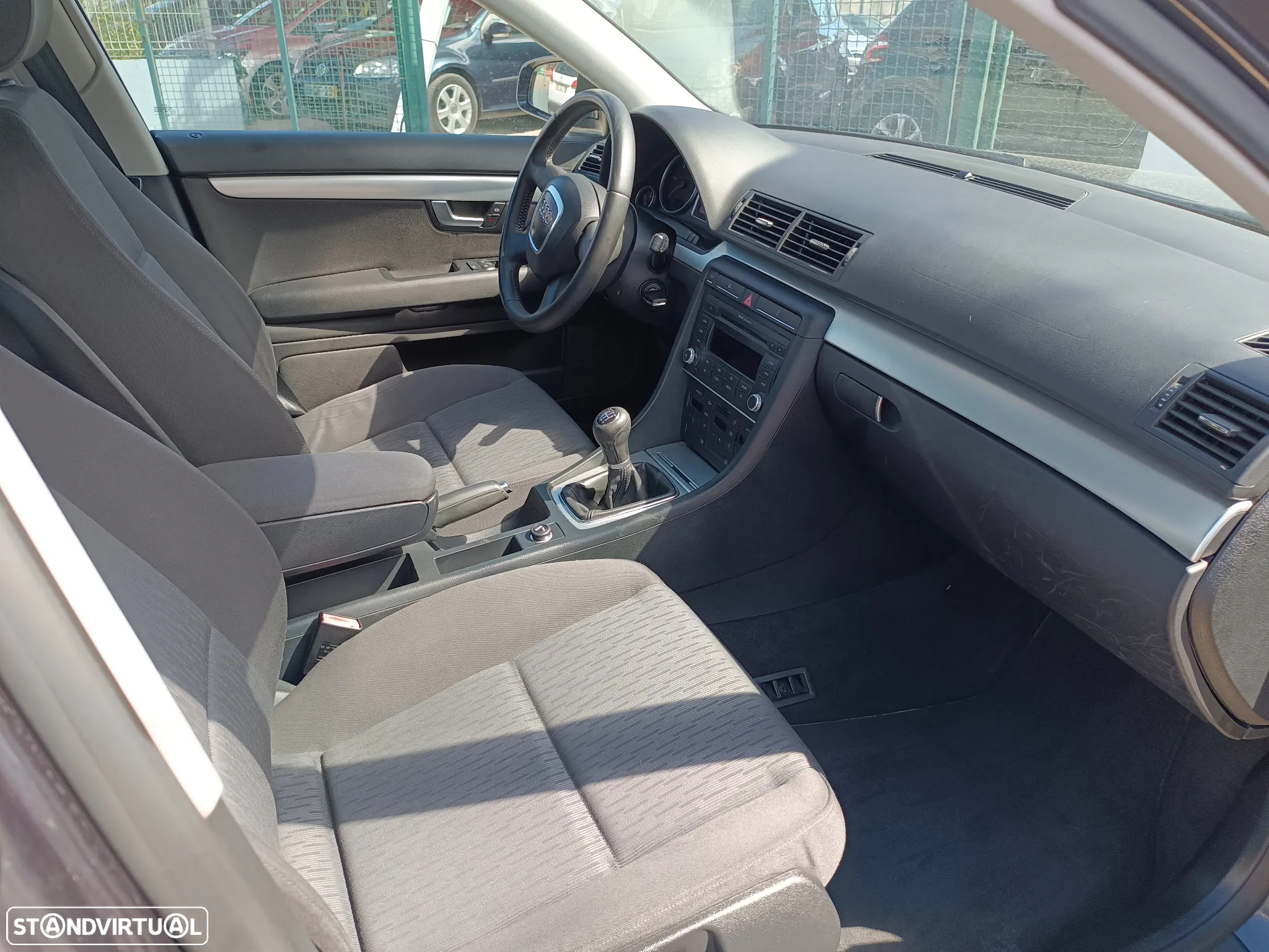 Audi A4 2.0 TDI exclusive - 22