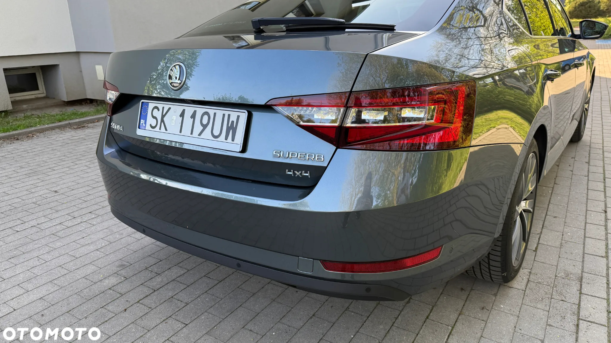 Skoda Superb 2.0 TDI 4x4 L&K DSG - 17