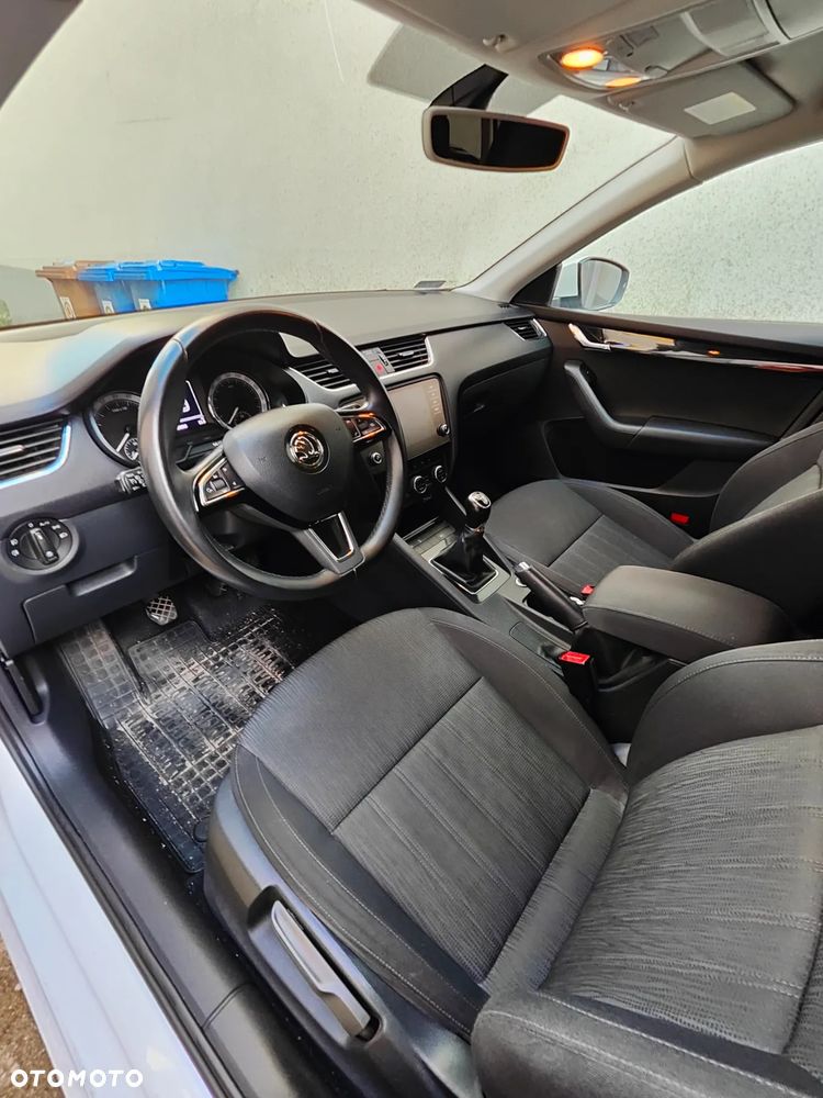 Skoda Octavia 2.0 TDI Style - 10