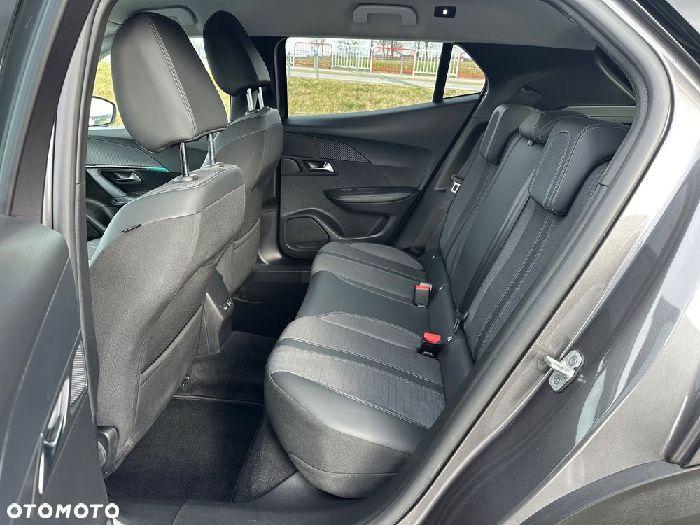 Peugeot 2008 PureTech 130 EAT8 Allure Pack - 30