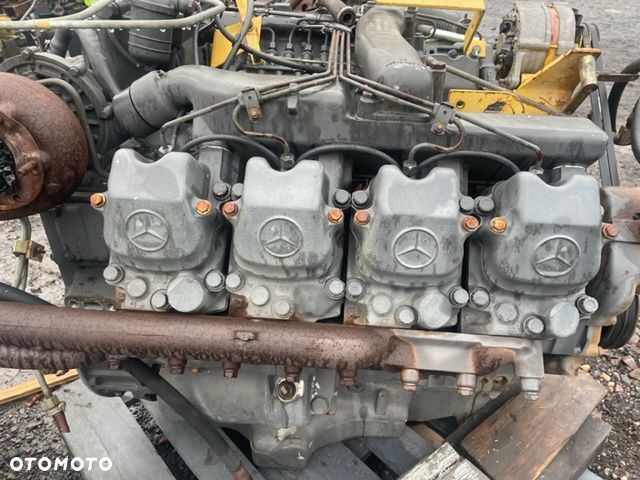 Silnik Mercedes OM442 z kombajnu - 4