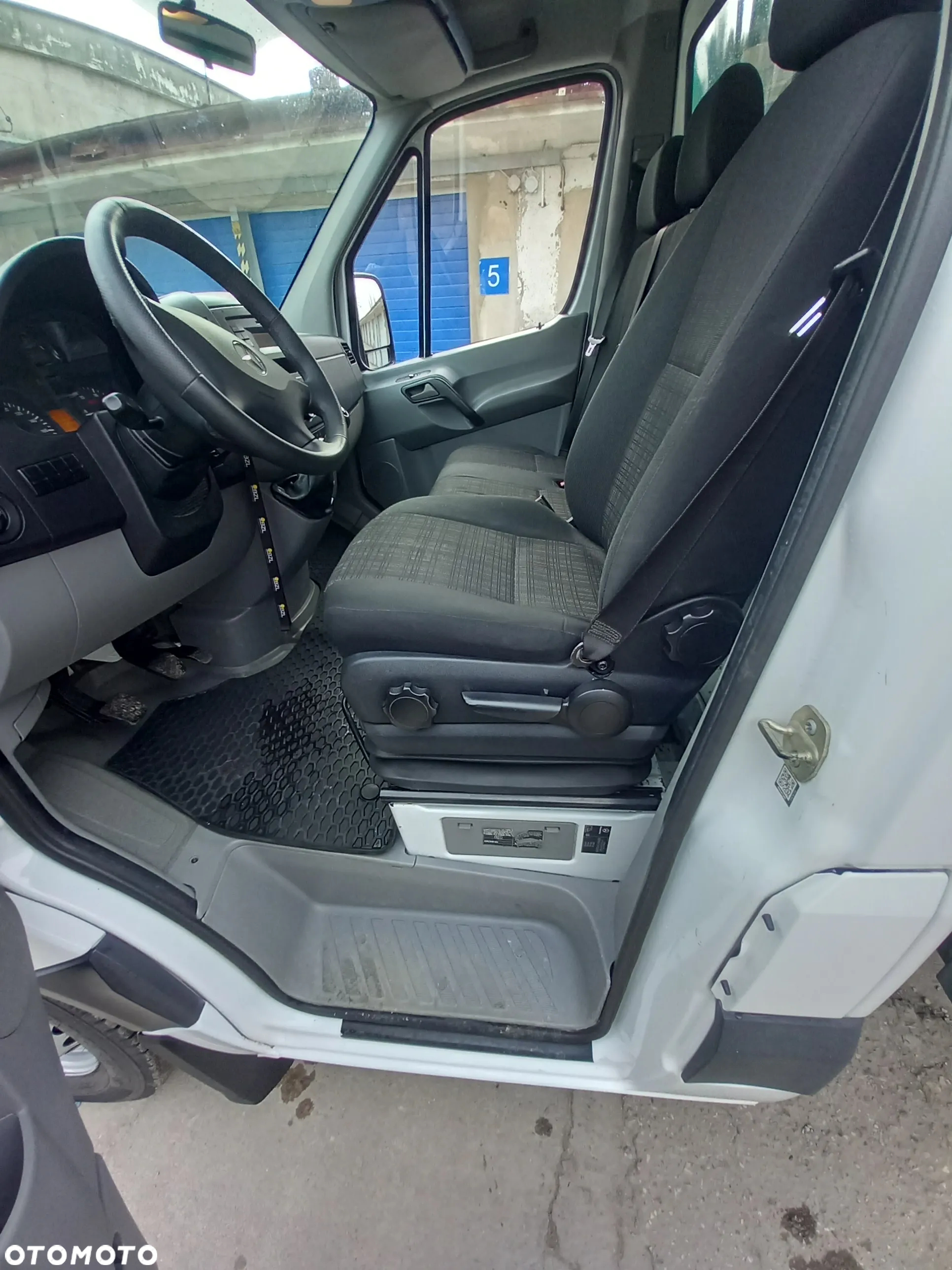 Mercedes-Benz Sprinter - 7