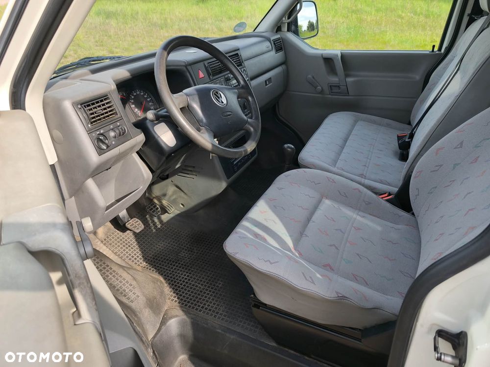 Volkswagen Transporter - 22