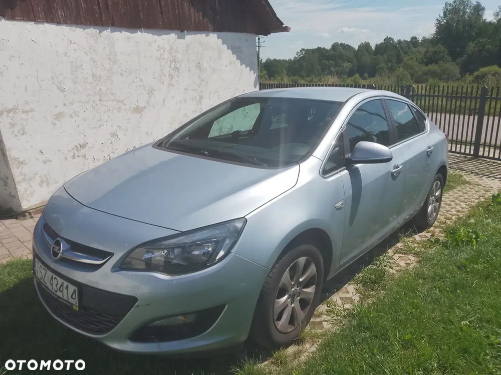 Opel Astra IV 1.4 T Enjoy EU6 - 2