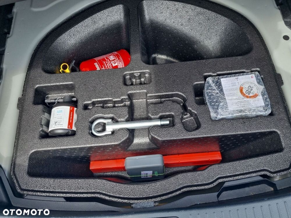 Toyota Corolla 1.8 Hybrid GR Sport Dynamic - 25