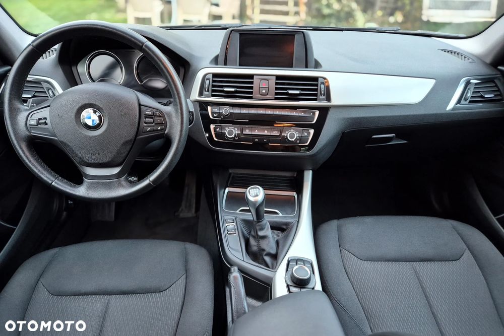 BMW Seria 1 118i - 18