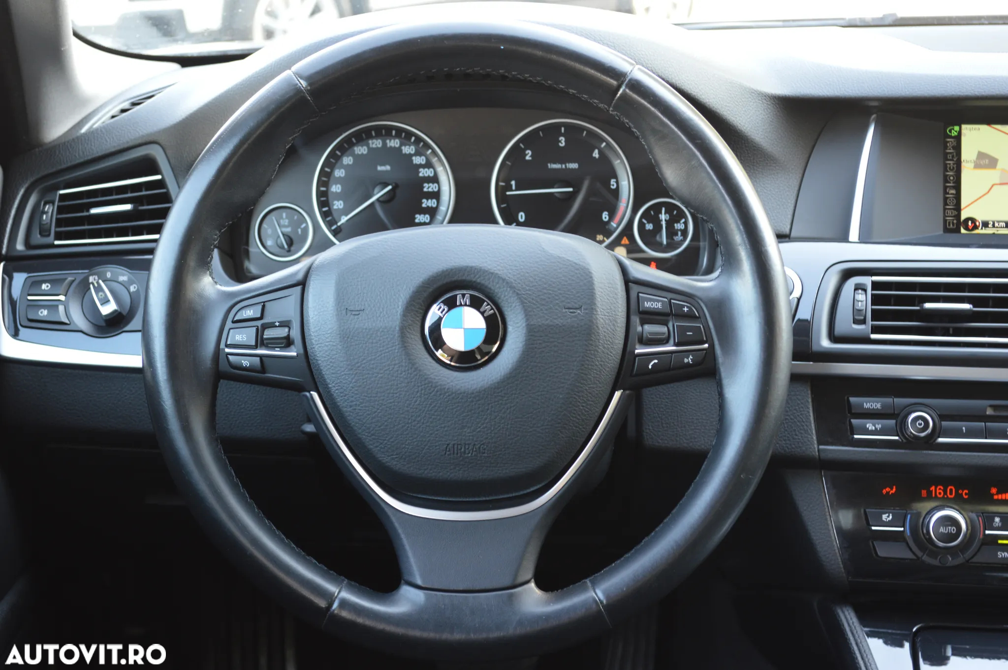 BMW Seria 5 520d Aut. Sport Line - 22