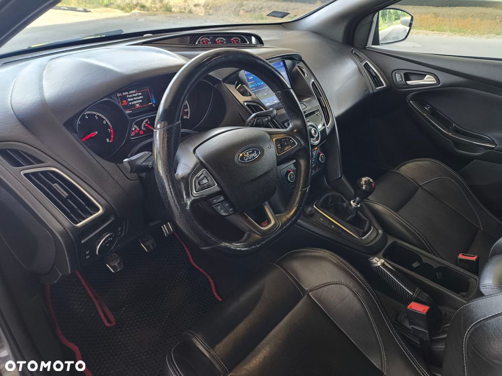 Ford Focus 2.0 EcoBoost ST-2 - 15