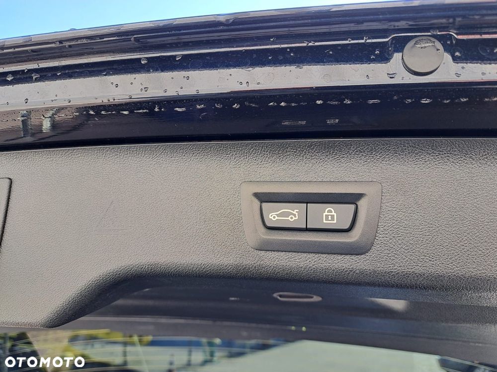 BMW Seria 5 530d xDrive M Sport sport - 18