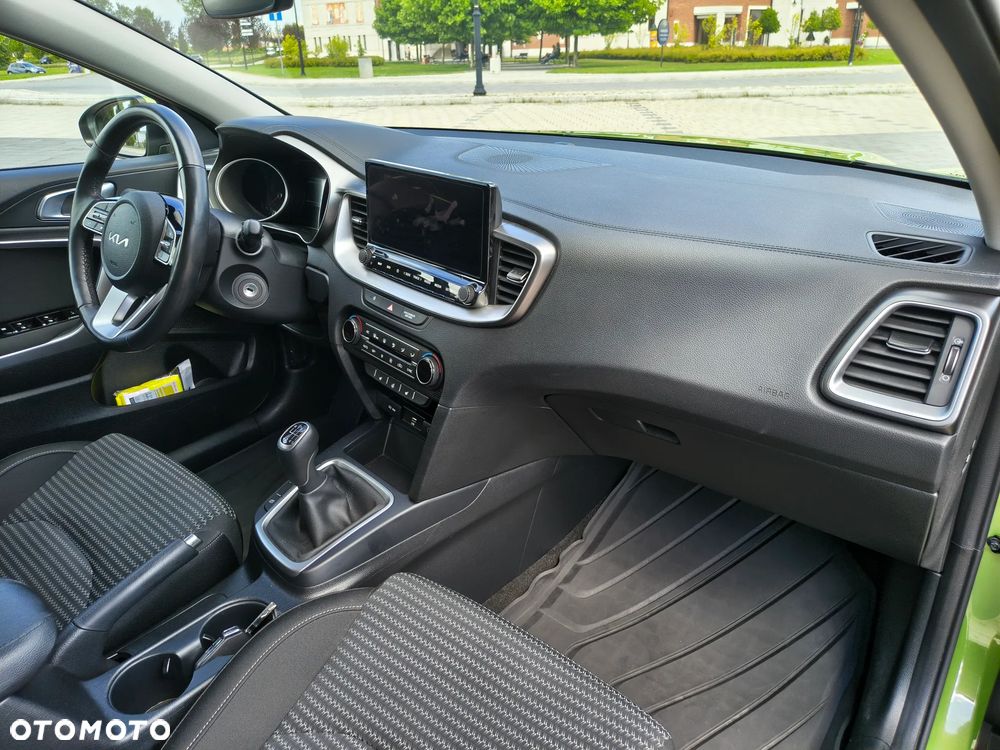 Kia XCeed 1.5 T-GDI M - 30