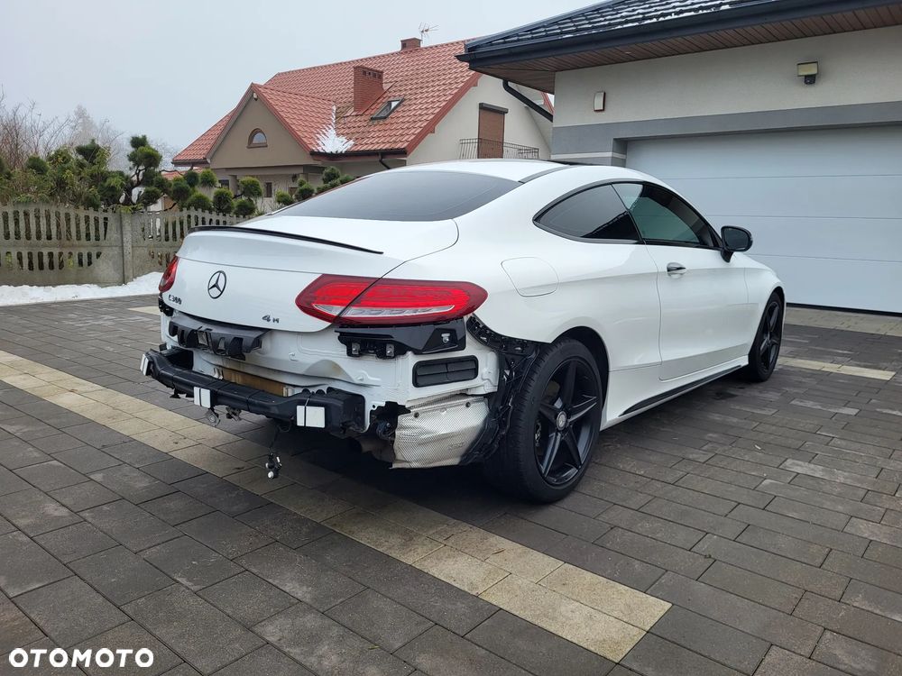 Mercedes-Benz Klasa C 300 4Matic 9G-TRONIC AMG Line Plus - 6