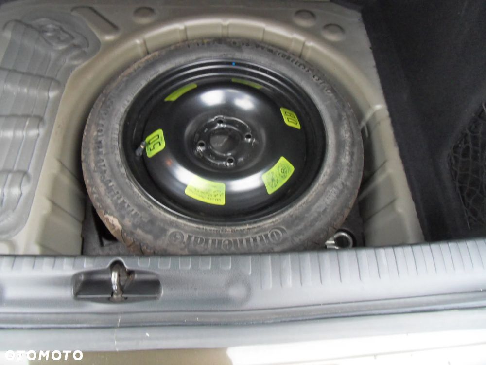 Citroën DS4 e-HDi 110 SoChic - 10