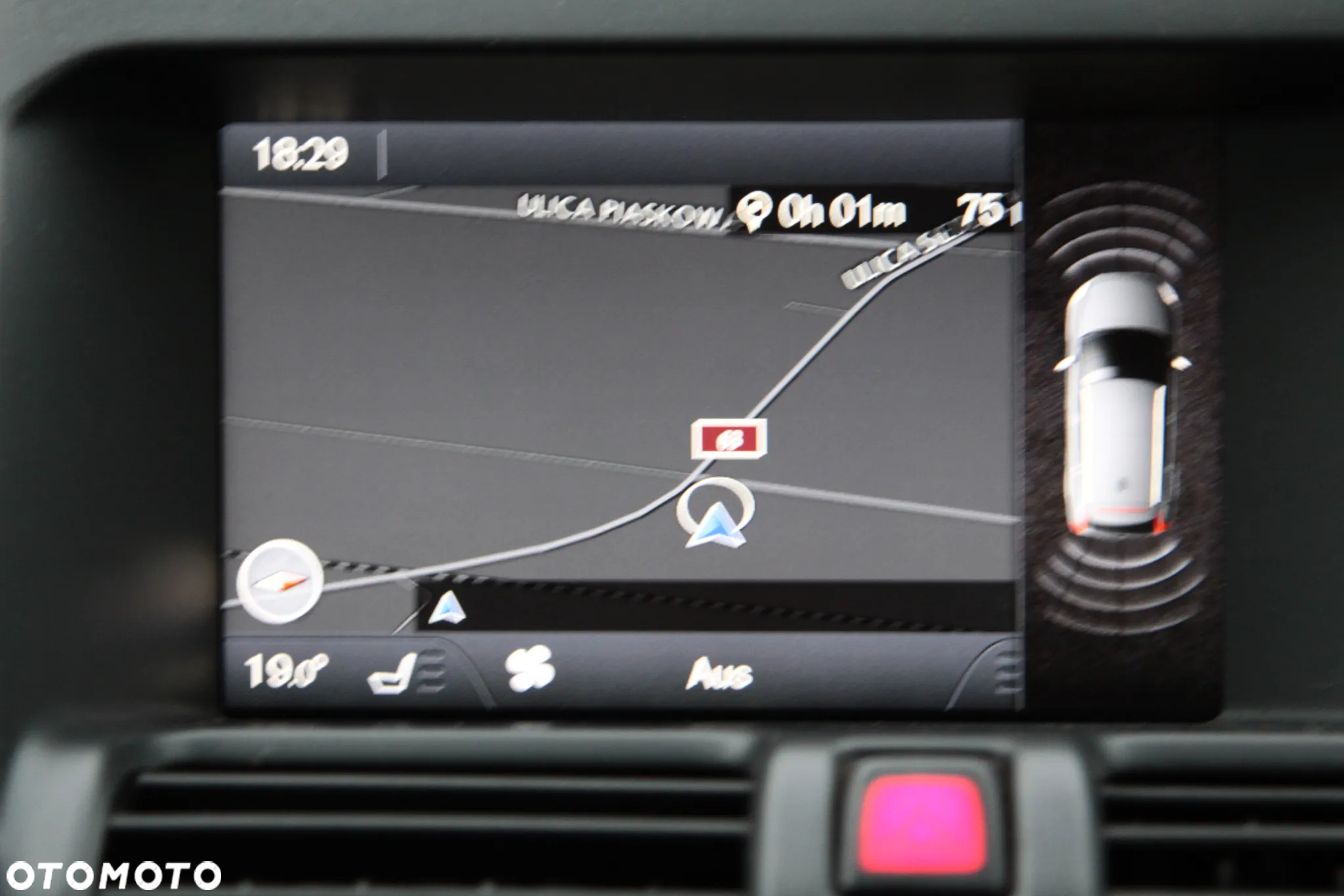 Volvo XC 60 DRIVe Momentum - 16