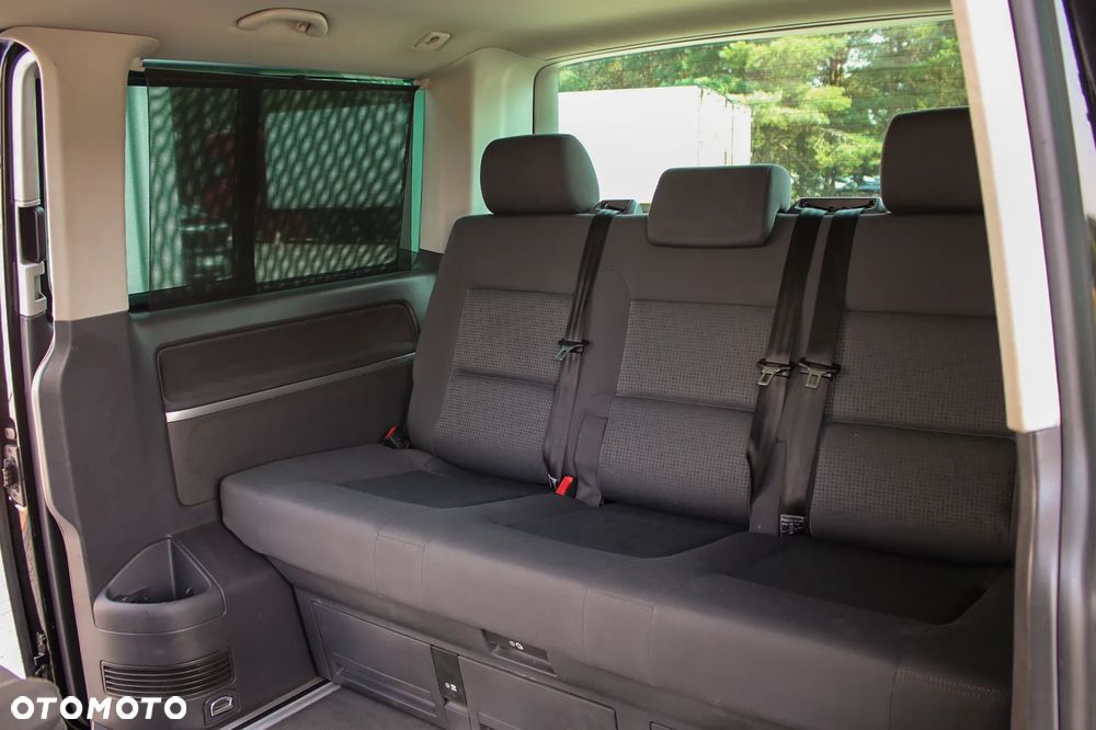 Volkswagen Multivan - 31