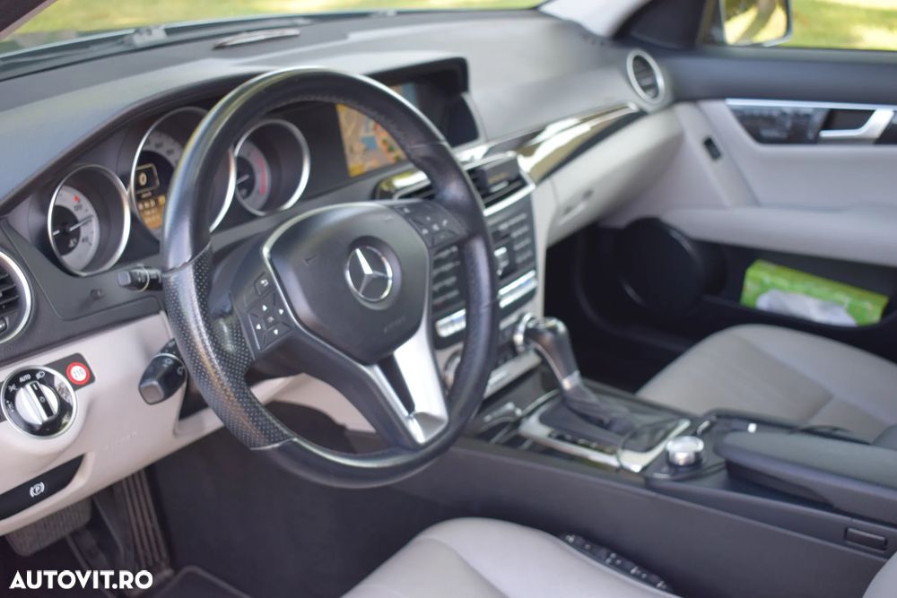 Mercedes-Benz C 350 CDI DPF 4Matic 7G-TRONIC BlueEFFICIENCY Avantgarde - 10
