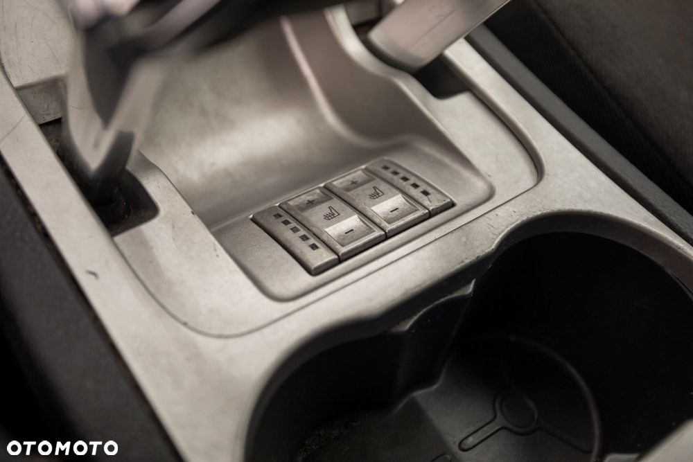 Ford Galaxy 2.0 TDCi DPF Ghia - 23