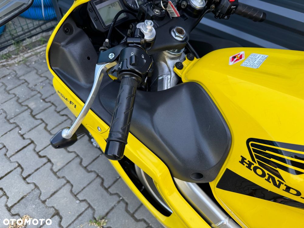 Honda CBR - 11