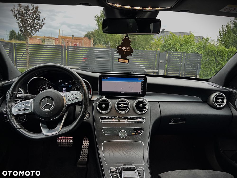 Mercedes-Benz Klasa C 200 4Matic 9G-TRONIC - 18