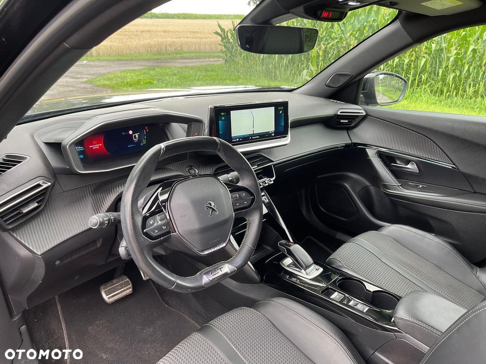 Peugeot 2008 GT - 11