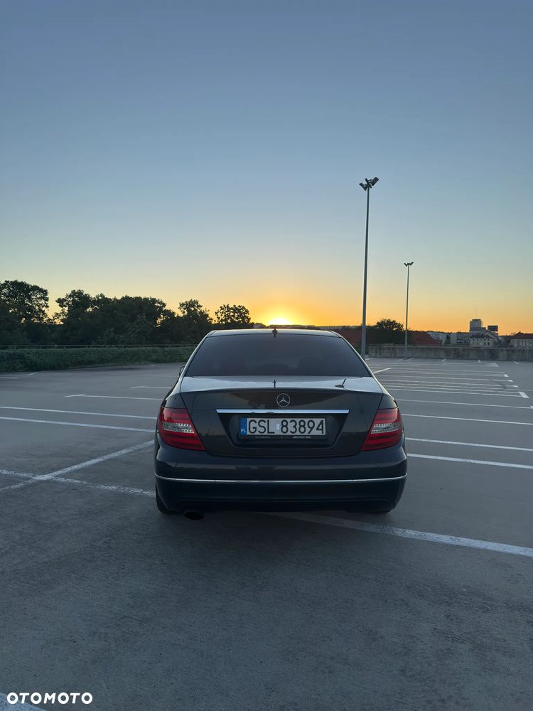 Mercedes-Benz Klasa C 200 (BlueEFFICIENCY) 7G-TRONIC Avantgarde - 7