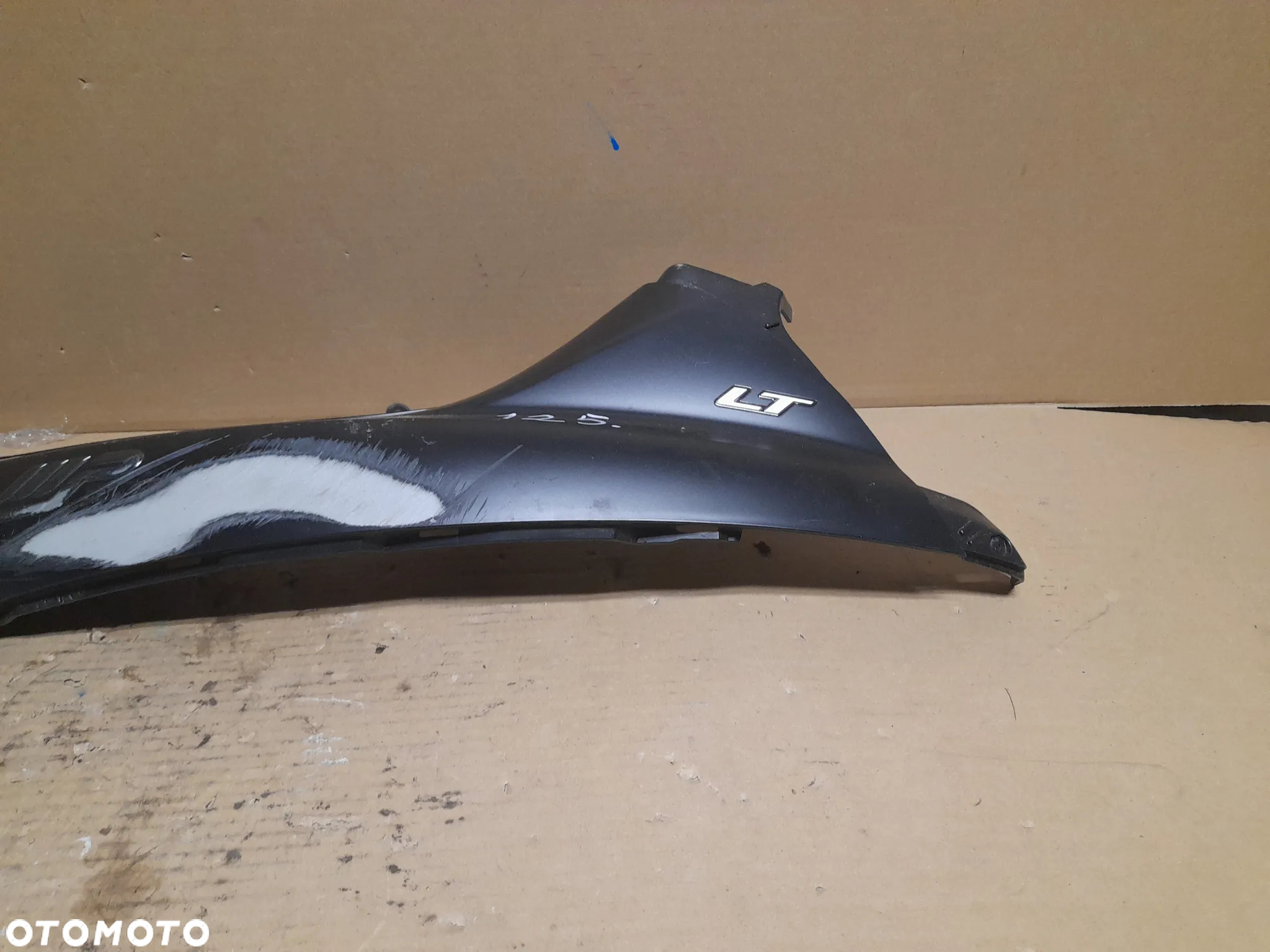 Piaggio MP3 500 2014-2018 Owiewka tylna lewa 62444602 2013 - 5
