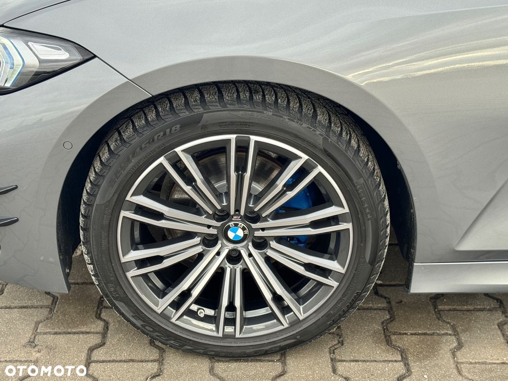 BMW Seria 3 320d xDrive M Sport sport - 26