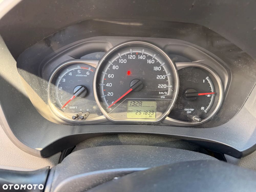 Toyota Yaris 1.4 D-4D Active EU6 - 6