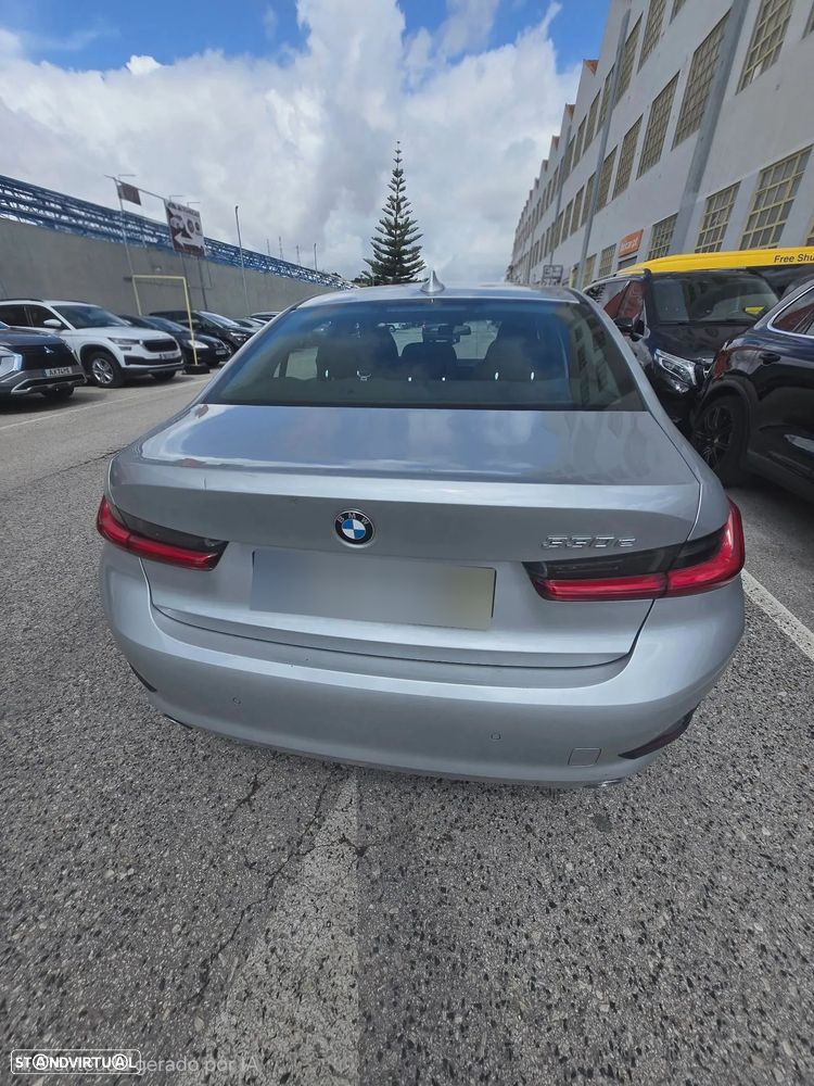 BMW 330 e iPerformance Line Luxury - 8