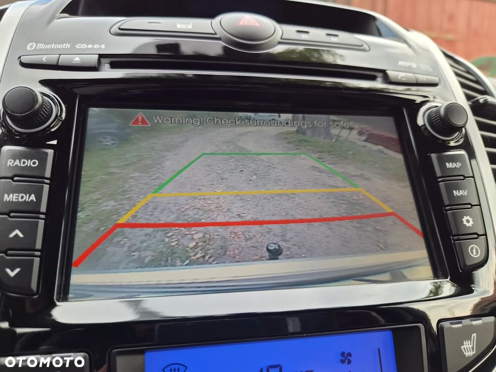 Hyundai ix20 1.6 Premium - 24