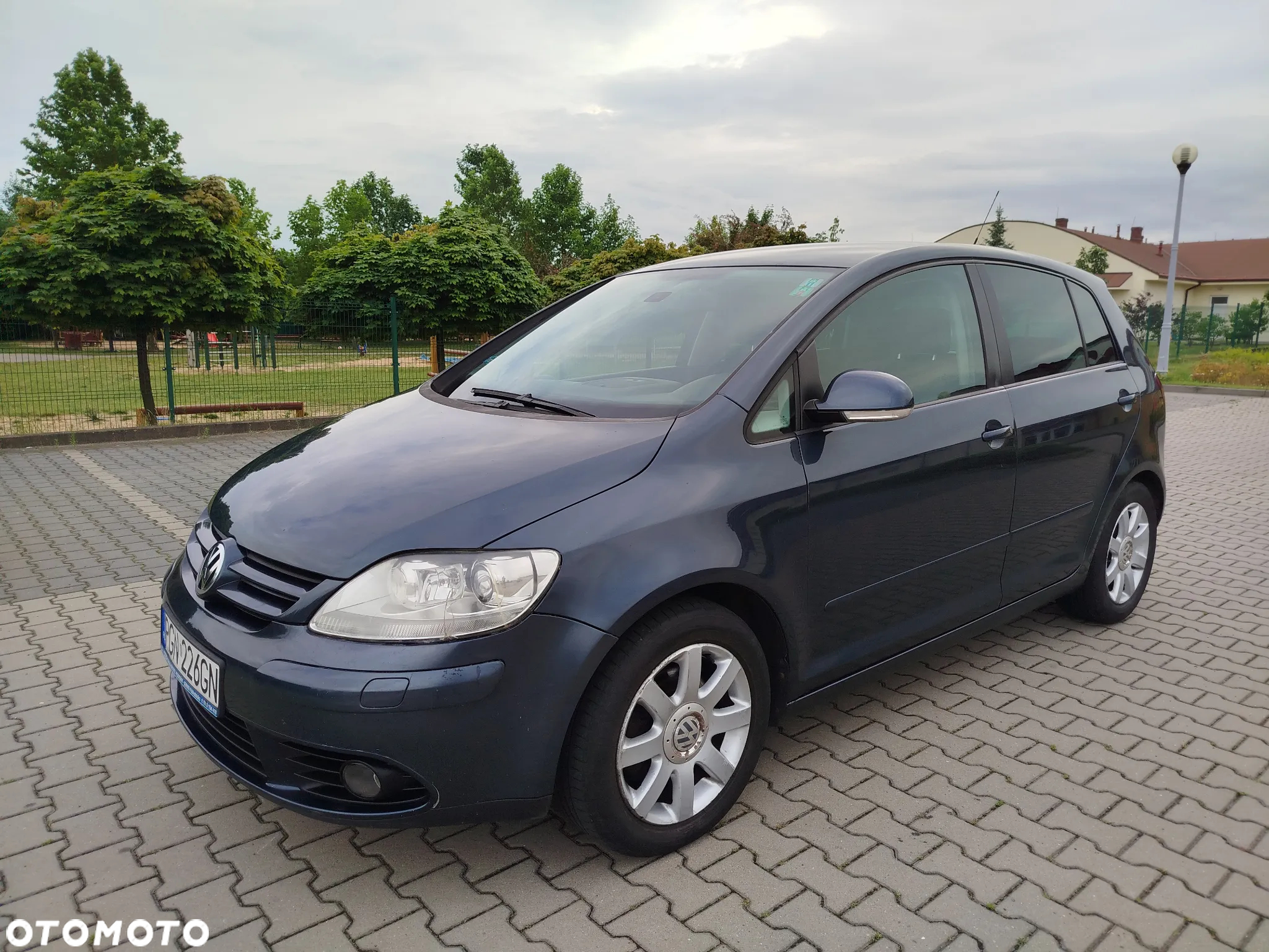 Volkswagen Golf Plus 1.6 FSI Sportline - 3