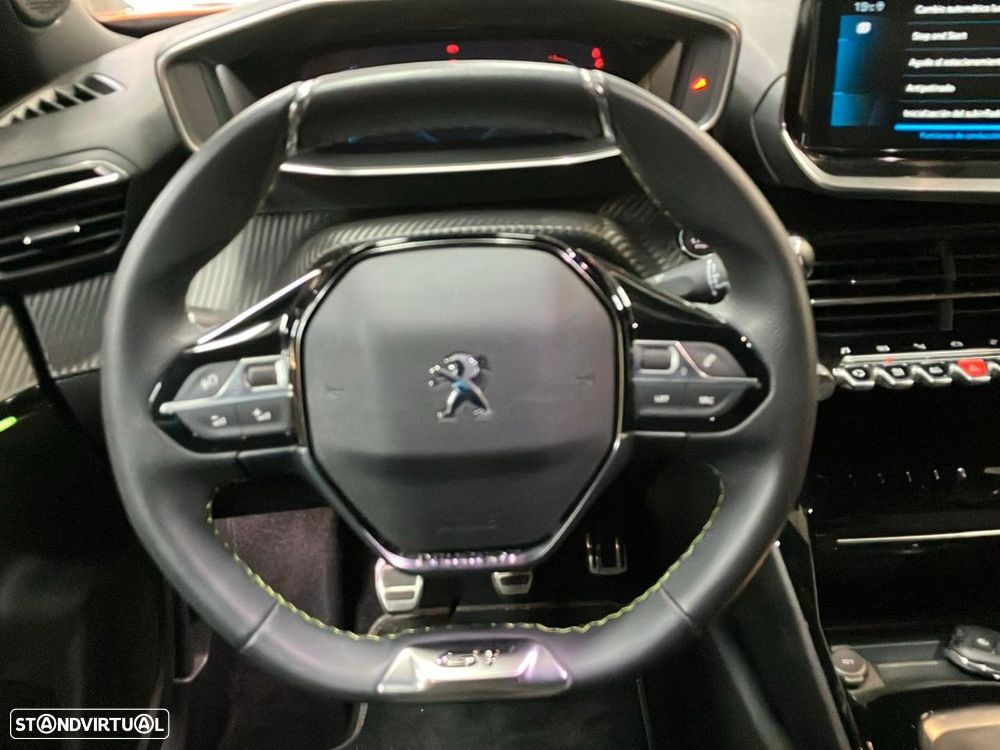 Peugeot 2008 1.2 PureTech GT - 11