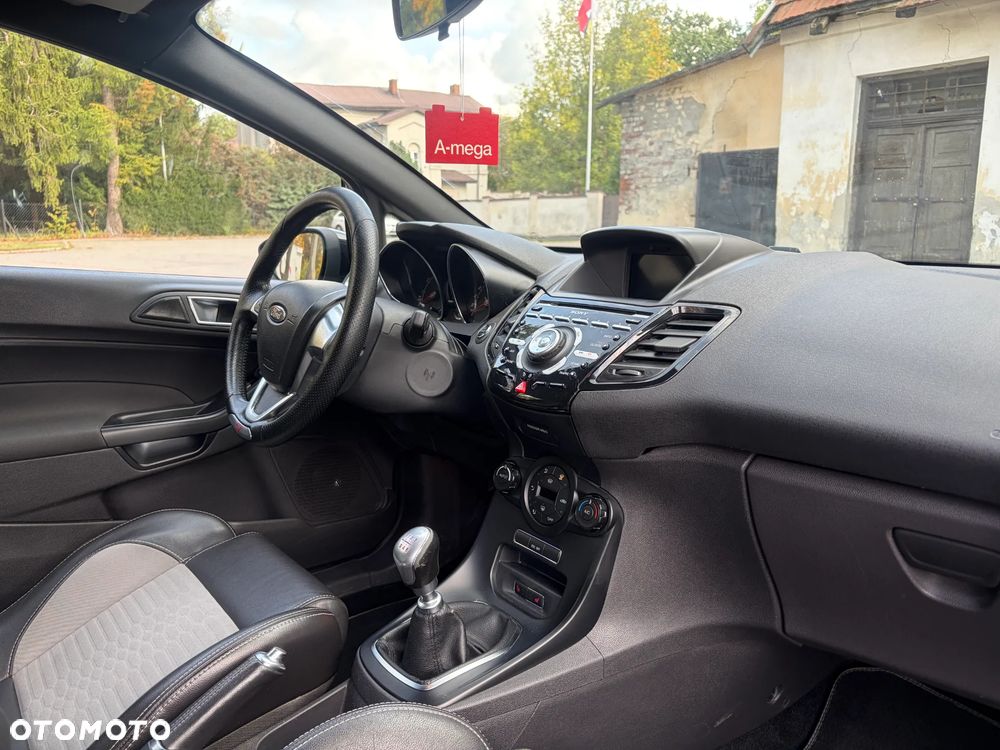 Ford Fiesta 1.6 EcoBoost mit Leder-Sport-Paket ST - 17