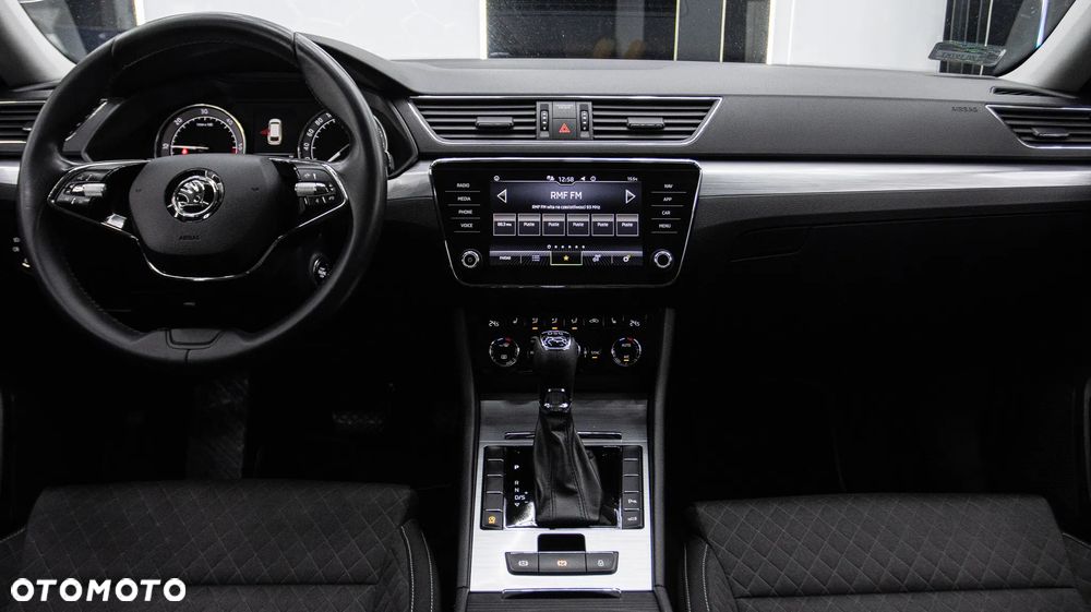 Skoda Superb 2.0 TDI SCR Ambition DSG - 14