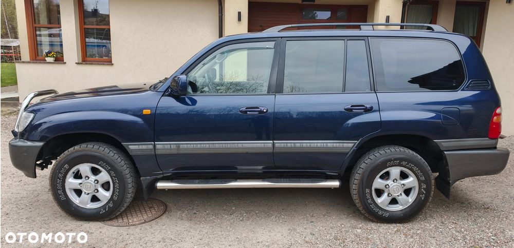 Toyota Land Cruiser - 3