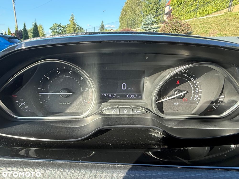 Peugeot 2008 1.6 VTi Allure - 21